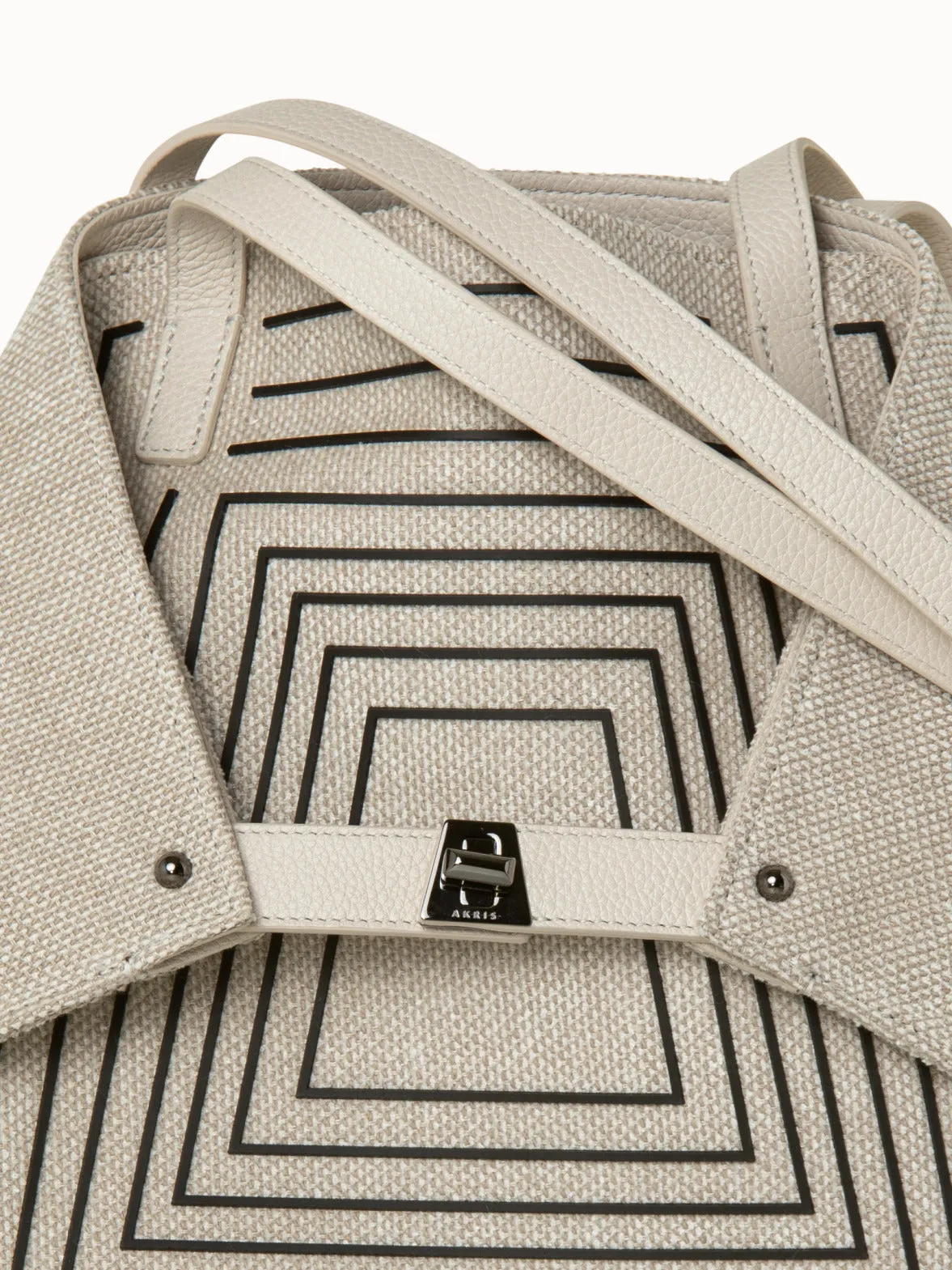 Ai Medium Shoulder Tote