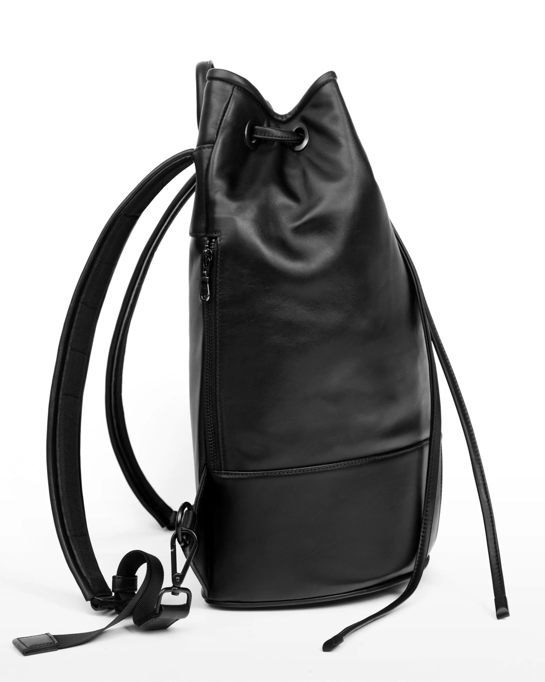 MORPHOSIX LUX UTILITY LEATHER BAG RAVEN BLACK